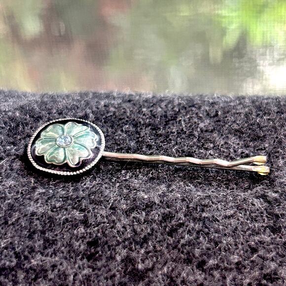 Vintage Enamel Clover Bobby Pin with Rhinestone Center - Picture 6 of 8